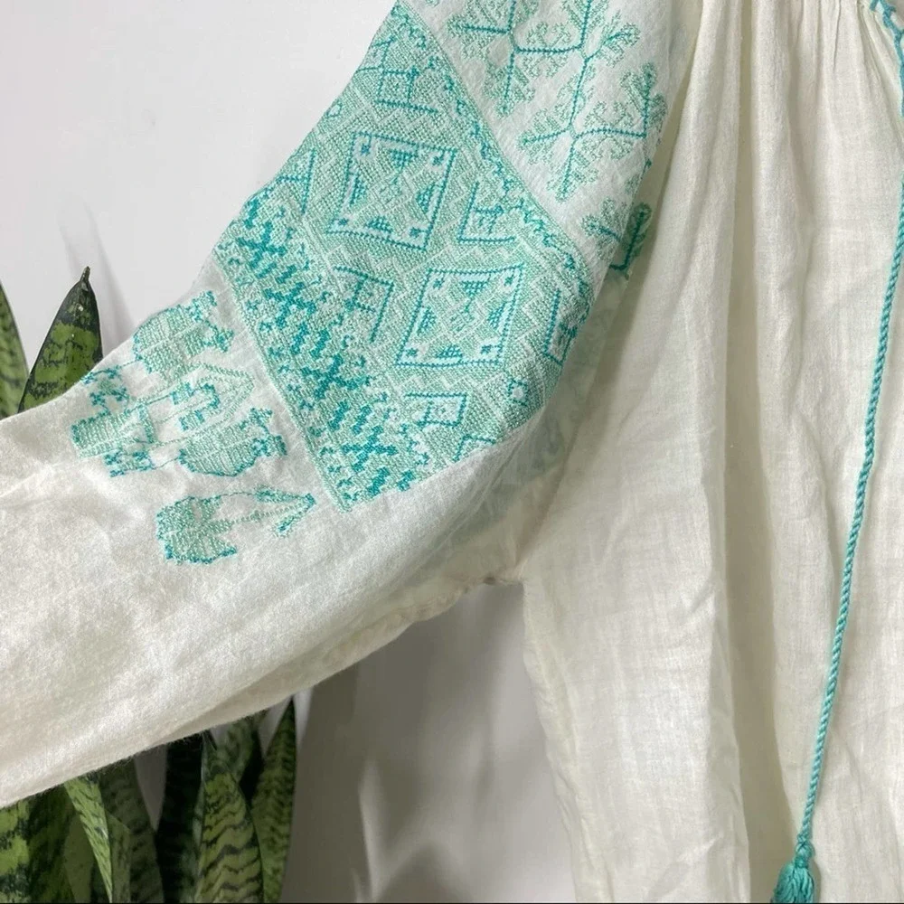 Miss June White Green Embroidered Blouse OS - Picture 7 of 12